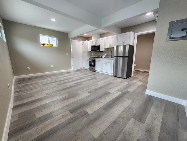 984 El Camino Dr in Costa Mesa, CA - Building Photo - Building Photo