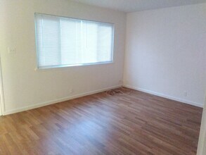 5748 San Ardo Way in North Highlands, CA - Building Photo - Building Photo