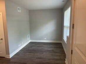 613 Broadway St in Libertyville, IL - Building Photo - Building Photo