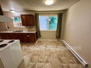 711 Grandview Ave in Shelton, WA - Building Photo - Building Photo
