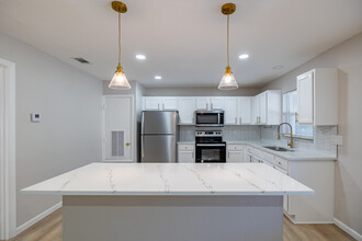 Genone Punta Gorda Apartments in Punta Gorda, FL - Building Photo - Interior Photo