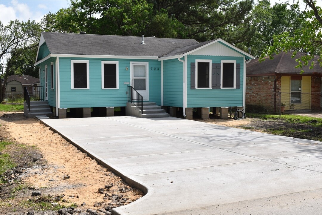 904 Wisconsin St in South Houston, TX - Building Photo