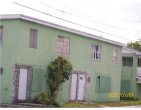 1309-1311 Avenue E in Fort Pierce, FL - Building Photo - Building Photo