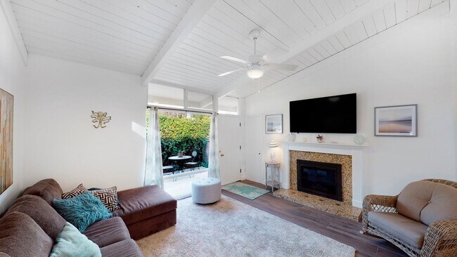 33926 La Serena Dr in Dana Point, CA - Foto de edificio - Building Photo