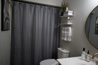 32 Stonewall Way in Durham, NC - Building Photo - Building Photo