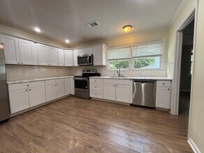 816 Savage Rd in Charleston, SC - Building Photo - Building Photo