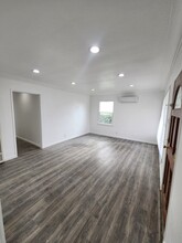 1616 254th St, Unit 2 in Harbor City, CA - Foto de edificio - Building Photo