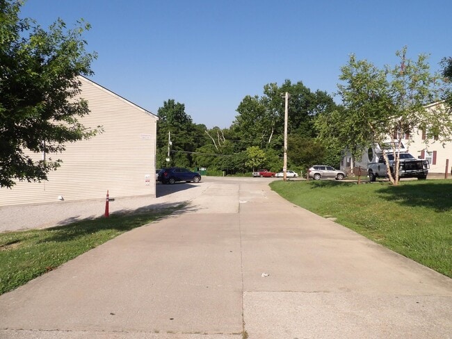 35 Ashwood Ct in Frankfort, KY - Building Photo - Building Photo