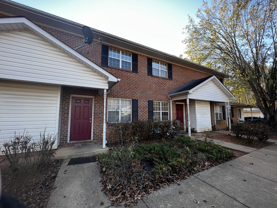 Norwood Apartments in Norwood, NC - Building Photo