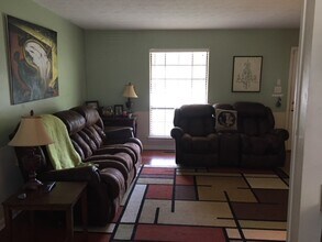 1604 Carolwood Ct in Tallahassee, FL - Building Photo - Building Photo
