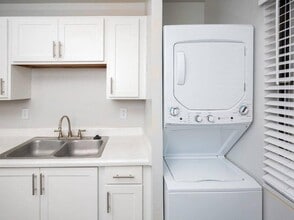 Fox Creek in Layton, UT - Foto de edificio - Building Photo