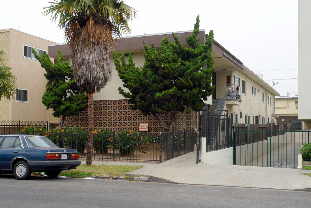 622 Fir Ave in Inglewood, CA - Building Photo