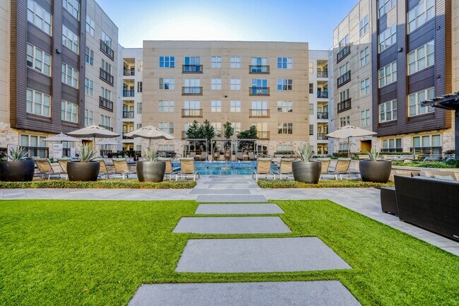 Windsor South Lamar in Austin, TX - Building Photo - Building Photo