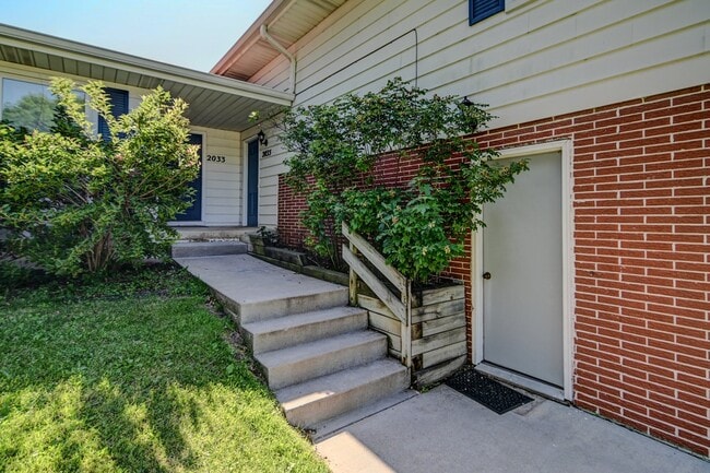 2035 Adderbury Ln in Madison, WI - Building Photo - Building Photo
