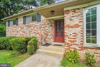 100 Carlisle Dr in Silver Spring, MD - Building Photo - Building Photo