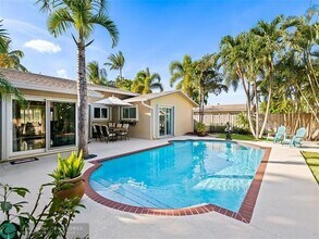 4810 NE 13th Ave in Oakland Park, FL - Building Photo - Building Photo