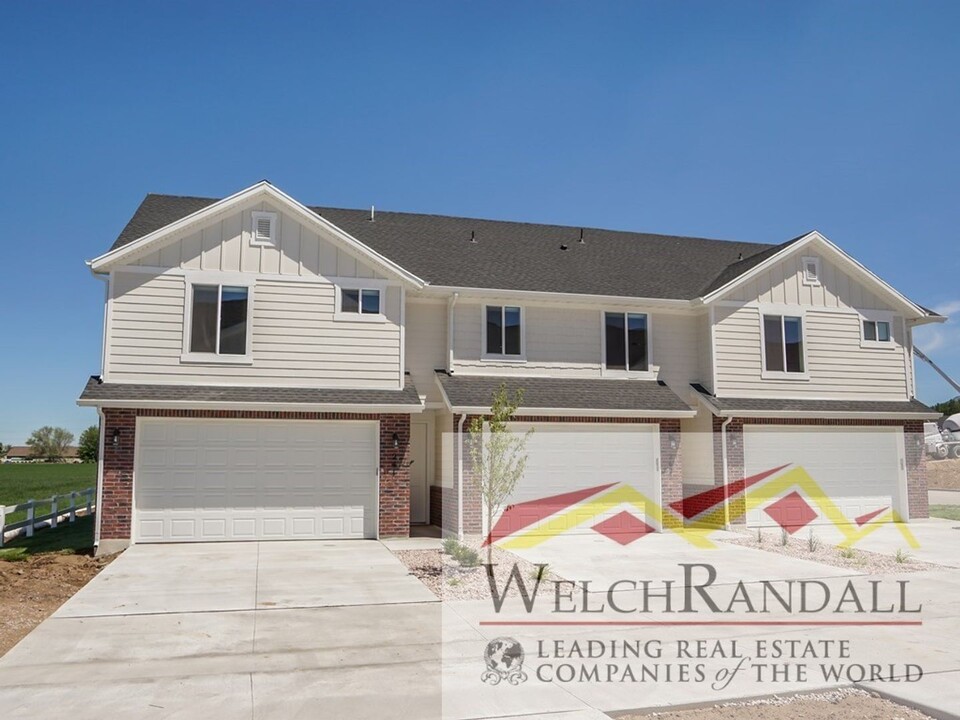 2727 S 2300 W St in West Haven, UT - Building Photo