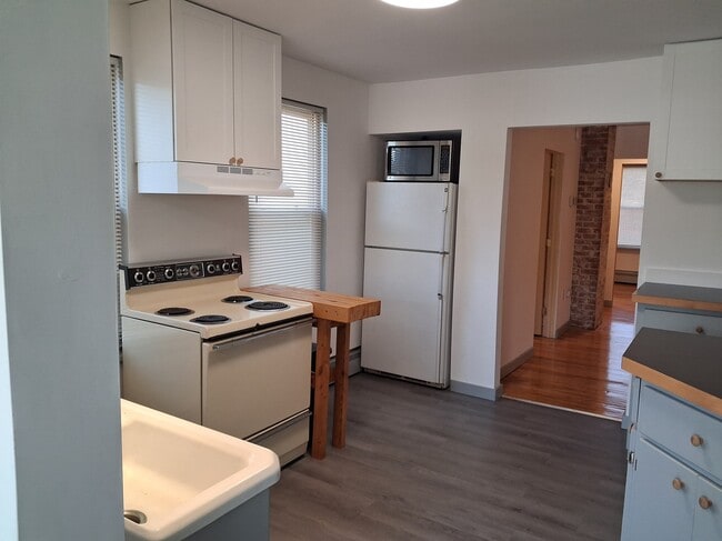 10 Grand St, Unit 10 Grand #1