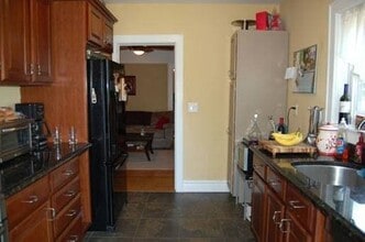 0 Grove St, Unit 11586095 in Glen Head, NY - Foto de edificio - Building Photo