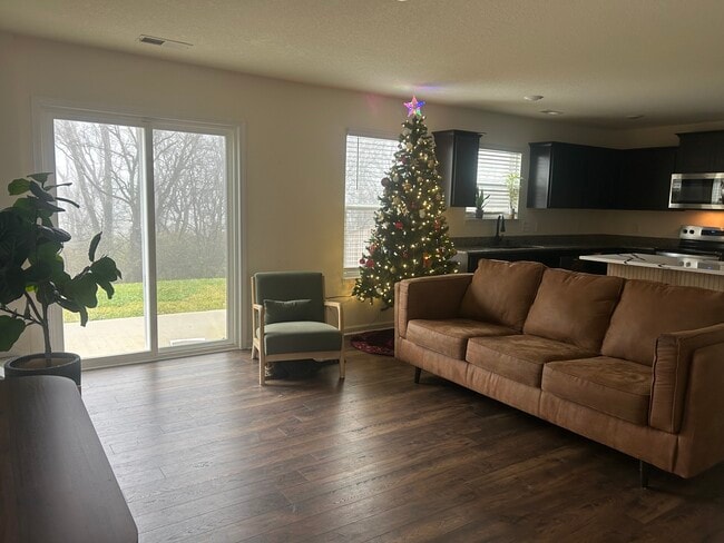 9563 River Cane Rd in Mascot, TN - Building Photo - Building Photo