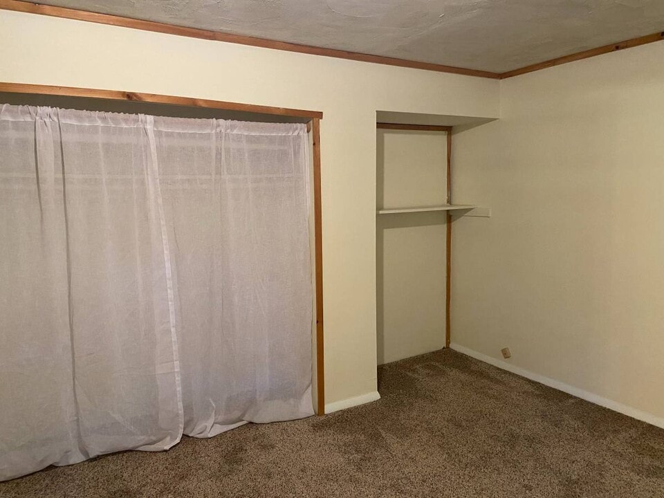 50 Millrock Rd, Unit 2-bedroom apartment in New Paltz, NY - Building Photo