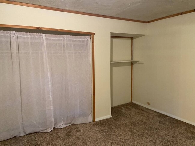 50 Millrock Rd, Unit 2-bedroom apartment