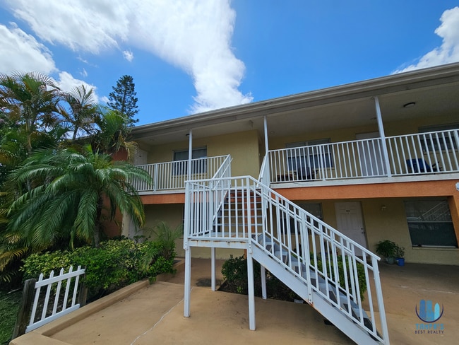 property at 117 N Evergreen Ave