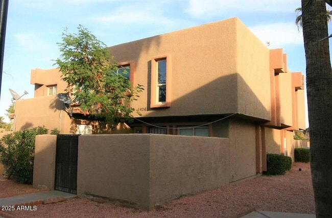 property at 1424 N 53rd Ave