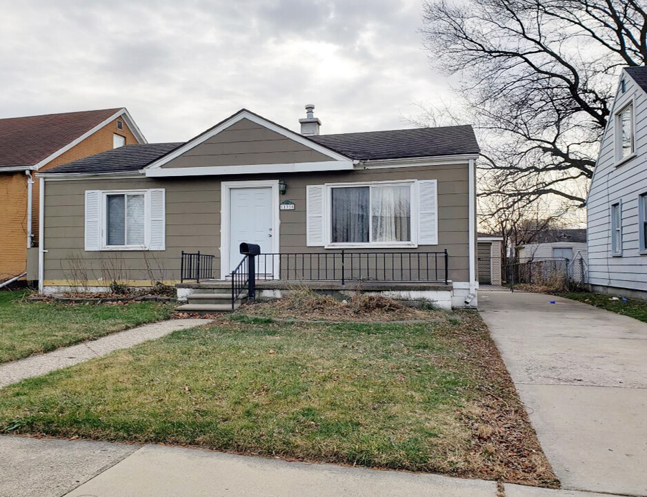 11330 Ford Ave in Warren, MI - Foto de edificio