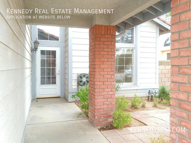 4310 Portola Dr in Palmdale, CA - Building Photo - Building Photo
