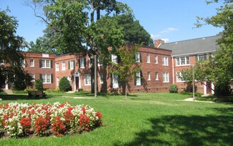 1728 Queens Ln, Unit 177 in Arlington, VA - Building Photo