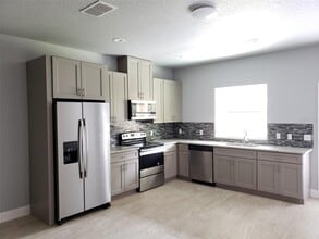 61 Providence Ln in Palm Coast, FL - Building Photo - Building Photo