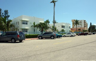 The Villas at Normandy Isles Apartments