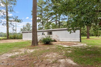 10317 Giles Rd in Linden, NC - Building Photo - Building Photo