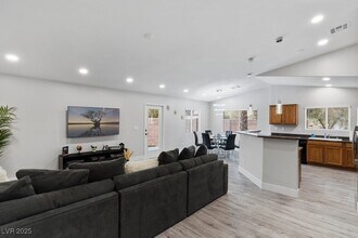 5339 Estornino Ave in Las Vegas, NV - Building Photo - Building Photo
