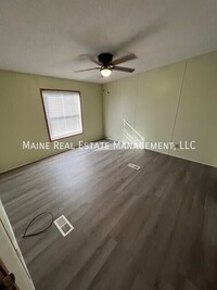 30 Rugosa Ln in Levant, ME - Foto de edificio - Building Photo