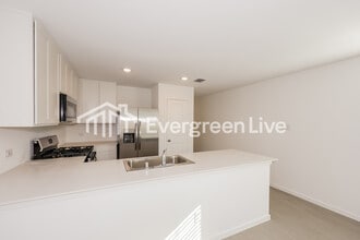 10512 Desert Hawk Cir in Fort Worth, TX - Building Photo - Building Photo