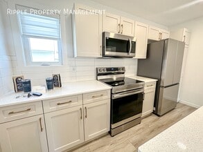 1025 Secord Promenade in Edmonton, AB - Building Photo - Building Photo