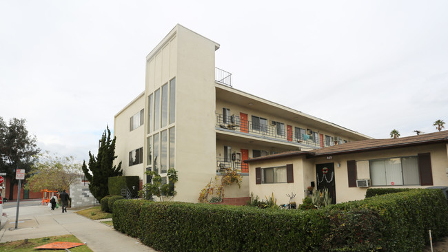 469 W Windsor Rd in Glendale, CA - Foto de edificio - Building Photo