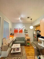 183 Graham Ave in Brooklyn, NY - Building Photo
