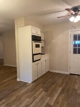 1108 Dona Dr in Bryan, TX - Building Photo - Building Photo