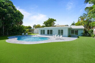 2116 SE 18th St in Fort Lauderdale, FL - Building Photo - Building Photo