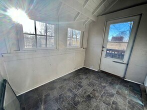 604 Burton Ave in Waterloo, IA - Foto de edificio - Building Photo