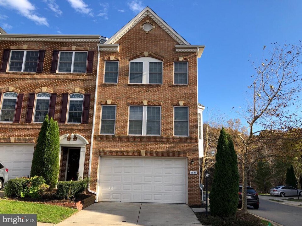 8520 Pamela Way in Laurel, MD - Building Photo
