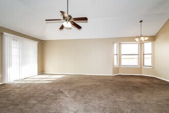 8309 Stonewood Dr in Oklahoma City, OK - Building Photo - Building Photo