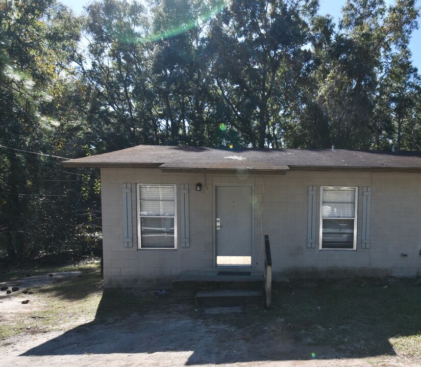 1595-1593 Balkin Rd in Tallahassee, FL - Building Photo