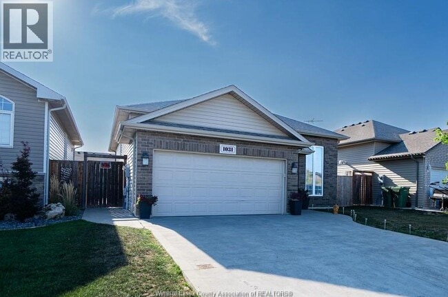 property at 1031 Thunderbay Ave