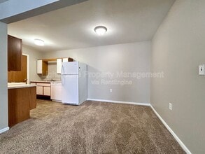 587 W Randall St in Coopersville, MI - Building Photo - Building Photo