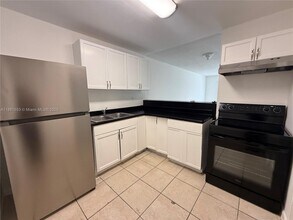 15225 NE 6th Ave in Miami, FL - Building Photo - Building Photo