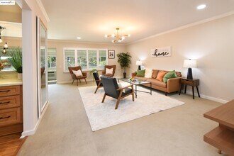 1910 Skycrest Dr in Walnut Creek, CA - Building Photo - Building Photo